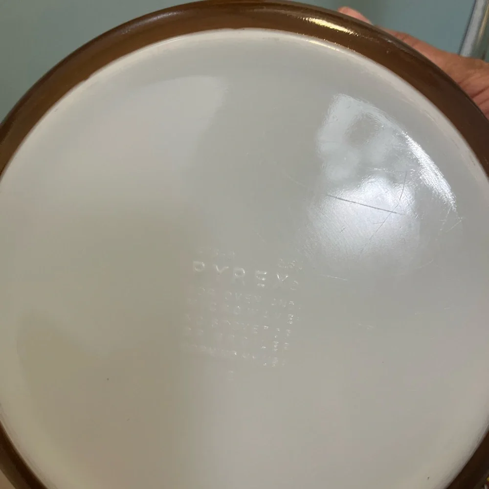 Pyrex vintage brown